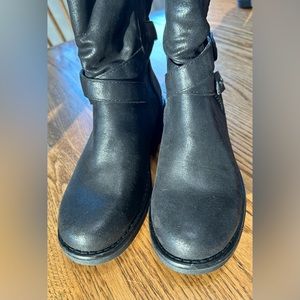 Carlos black boots size 6 EUC